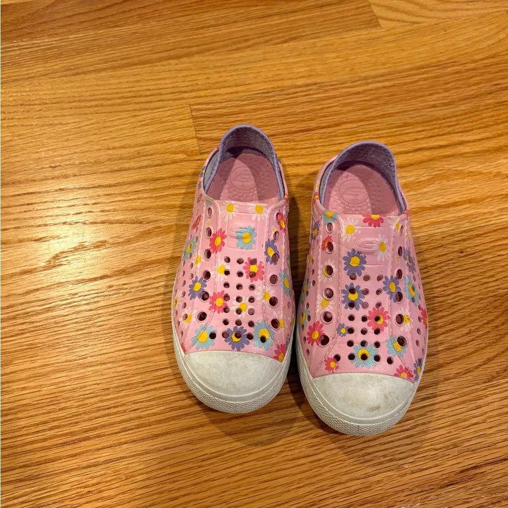 Kids Floral Pink Slip-On Shoes